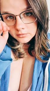 Lorna Farmer's Instagram, Twitter & Facebook