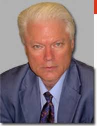 Lois Eberhard's Instagram, Twitter & Facebook