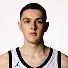 Robin Bedford's Instagram, Twitter & Facebook