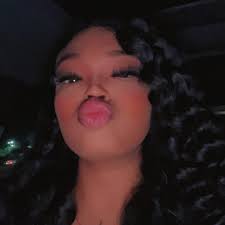 Desiree Davis (@officialsmileyasiann) • Instagram photos and videos