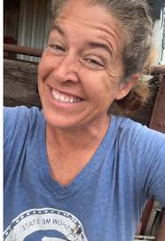 Loading out a few more! After more rain… oh the joys of farming in the  tropical rainforest of SE Kansas! #feedlot #bawlers #incoming #farmlife