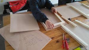 Photo Pour Illustrer Comment Fabriquer Un Abri Pour Chauves Souris Il Vous Faut 2 Planches 3 Tasseaux De 19mm Tournevis Abri Chauve Souris Chauve Souris Abri