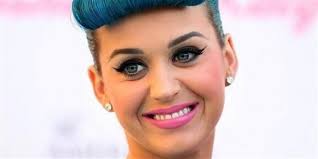 ruj rengini dogru sec dogru bir makyaj icin dogru ruj rengi cok onemlidir dogru rengi secmek bazen kolay olmayabilir daha fazla bilgi almak istiyorsa trendy