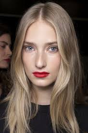 blonde haare das sind die 5 neuen blond tone fur die neue saison dark blonde hair blonde hair hairstyle