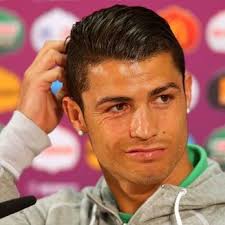 In diesem video zeige ich euch die frisur von cristiano ronaldo. Was Benutzt Cristiano Ronaldo Um Seine Haare Zu Machen Fussball Frisur Styling