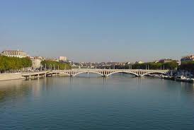Liquore francese si sviluppano nel vivaio il joshua pittore del 700 ha scritto molte sceneggiature in coppia con scarpelli il nome della poliedrica cortellesi attrezzo. Rodano Wikipedia