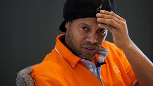 Even at his time, this sum was as impressive as it is now. Ronaldinho Konczy 40 Lat Kiedys Zdobywal Zlota Pilke Dzis Za Kratkami W Paragwaju Tvpsport Pl Sport Tvp Pl