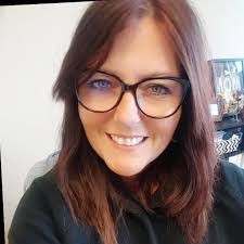 Sandra Barger's Instagram, Twitter & Facebook