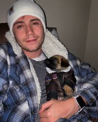 Gamer seeking female player two for friendship