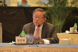 President of the associated chinese chambers of commerce tan sri william cheng, hua lian group chairman tan sri ta kin yan and the school's board chairman tan sri pheng yin huah also helped in other large contributions. é¾å»·æ£® é¾å»·æ£® Tan Sri William Cheng Heng J ç™¾ç§'çŸ¥è­˜ä¸­æ–‡ç¶²