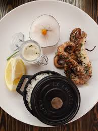 L Inattendu Un Tres Discret Restaurant Voisin Du Cours D Estienne D Orves Le Grand Pastis