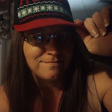 Phoebe's ring-wearing habit and proposal story