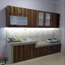 Lampu gantung yang berbentuk menyerupai kerucut juga membuat dapur menjadi lebih hangat. Dapur Minimalis Modern Shopee Indonesia