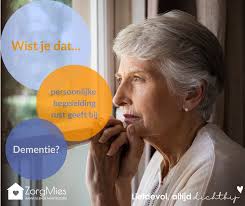 An: "Twee dagen lang kwam haar kranige, negen jaar oudere zus logeren in de  tent. Het was geweldig om ze samen te zien. Een groter contrast tussen de  twee dames is haast