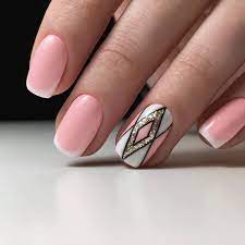French manucure couleur, modele d'ongle en gel, photo ongle idée originale de déco, originale idee ongle longue ovale, modele d ongle en gel, suivre les courbes, dessin ongle. 1001 Idees Pour Trouver Le Modele Ongle En Gel Parfait