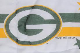 Choose from several designs in green bay packers hoodies, crew neck sweatshirts and more from fansedge.com. Green Bay Packers Twin Size Comforter Nfl Football Print