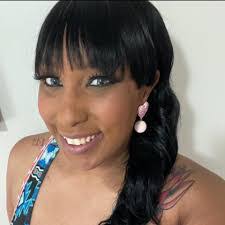 Sametta Brown's Instagram, Twitter & Facebook