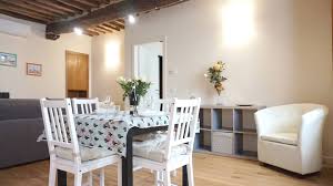 60 posto al piano primo in palazzo settecentesco. Appartamento In Affitto Turistico A Lucca Cod St4026