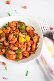 Tamaatar aur shimalaa mirch ko dho len aur use bhi chhotaa. Indian Style Macaroni Recipe For Breakfast Evening Snacks Mints Recipes