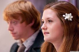 Harry potter después de la guerra es una historia que se ubica justo después de terminada la esta historia seguirá la historia de amor de ron y hermione desde la boda de bill y fleur y durante el séptimo año. Ron Y Ginny En La Boda De Fleur Harrymedia Galeria De Fotos De Harry Potter Las Reliquias De La Muerte Daniel Radcliffe Emma Watson