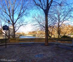 Place Louis Aragon Quai De Bourbon 75004 Paris Paris Insolites Monuments Paris