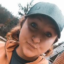 Alysha Moore's Instagram, Twitter & Facebook