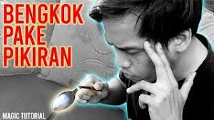 Membengkokkan sendok menggunakan sendok patah. Daftar Trik Sulap Membengkokkan Sendok Tanpa Disentuh Cute766