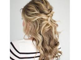 You can make it super tight for a preppy look or messy for a. 25 Stunning Mother Of The Groom Hairstyles 2021