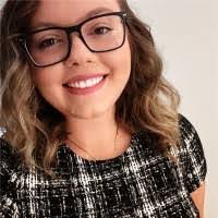 Robyn Button's Instagram, Twitter & Facebook