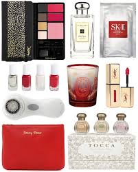 Holiday Gift Guide For Her Best Beauty Products Beauty Gift Guide Perfume Gift Sets Holiday Beauty