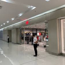H&m g01, the spring bintulu lot 4282 (jalan tun razak). H M Clothing Store