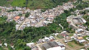 Cauca es uno de los treinta y dos departamentos que, junto a bogotá, distrito capital, conforman la república de colombia.su capital es popayán.está ubicado al suroccidente del país en las regiones andina y pacífica, limitando al norte con valle del cauca y tolima, al oriente con huila, al suroriente con caquetá, al sur con putumayo y nariño, y al noroccidente con el océano pacífico Violencia En Argelia Cauca Obligan A Confinamiento De Familias La Fm