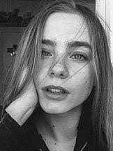 Deborah Spera's Instagram, Twitter & Facebook