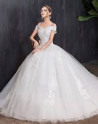 Gândul că o rochie de mireasă prințesă este o alegere inspirată este dat tocmai de unicitatea modelului. 190 Rochii De Mireasa Ideas In 2021 Rochie De MireasÄ MireasÄ Rochii