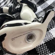 Pepe Le Pew and Penelope Warner Bros. Entertainment Salt and Pepper  Shakers. Rare.