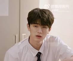 Lin Yi as a highschooler😚 just look at his expression and you'll know how  tiring it is to daily attend school 🏫🎒🤧 .. .. For more follow  @iam__linyi_ .. .. #iamlinyi #linyi #