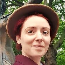 Jenny Draper's Instagram, Twitter & Facebook