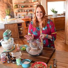 In her pioneer woman blog, drummond says she decided during her first year of college to become a vegetarian. How Ree Drummond S Pioneer Woman Show Is Filmed With Her Kids
