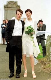 David Lasnet Spoke Candidly About Marriage To Stella Tennant In Interview Years Before Model S Death Daily Mail Online Early in her career, she appeared in photo spreads for harper's bazaar and the english.