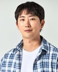 Chang Lee's Instagram, Twitter & Facebook