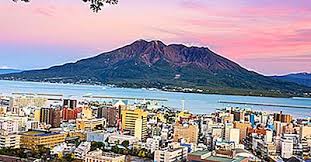 La fel este cazul islandei, compusa din zeci chiar daca anumite sisteme care asociaza mai multi vulcani au o inaltime superioara, masivul tamu este cel mai mare vulcan izolat cunoscut din lume, spune. Cele 16 Vulcani PericuloÈ™i De DecadÄƒ 2021