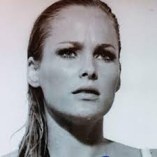 Ursula Andress in the James Bond Film "dr. No" Pin up