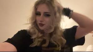 Kim Royer's Instagram, Twitter & Facebook