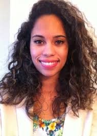 Aluna de escola pública aprende francês em casa e é aprovada na Sorbonne