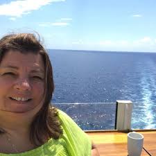 Holly Lusk, Independent Scentsy Star Director updated their cover photo.