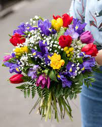 Livrare buchete & aranjamente de flori de primăvară la domiciliu. AdaugÄ Pin Pe Spring Flowers Buchete De Primavara