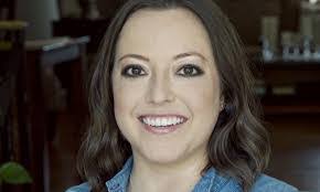 Lisa Mercier's Instagram, Twitter & Facebook