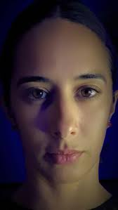 ¿Quién es Verónica Danzet?, ¿La reina que todos temen?, ¿La sombra que  nadie ve?, ¿La bruja, la niña, la caída?, Todos creen saberlo., Ella… aún  lo busca., ¿Bailas conmigo?, Estreno 7 de junio., Got ...