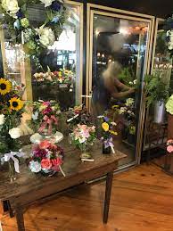 Free flower delivery by top ranked local florist in williamsburg, va! Seasons Of Williamsburg