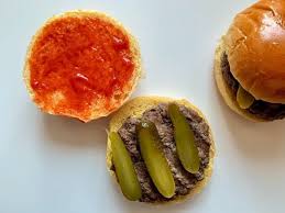 Hamburger Grillen Burger Klassiker Vom Kontaktgrill Optigrill Rezepte Rezept Hamburger Grillen Rezepte Lebensmittel Essen